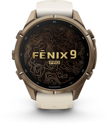 Goldene Garmin Fenix 9 Pro Smartwatch mit topografischer Karte. Goldene Garmin Fenix 9 Pro Smartwatch mit topografischer Karte.