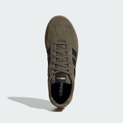 Zelená pánská teniska Adidas s černými pruhy a gumovou podrážkou.