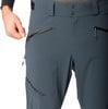 Detail einer Herren-Outdoorhose mit Reißverschlüssen und Dynafit-Logo.