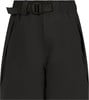 Schwarze Shorts mit Gürtel und Markenlogo an der Seite.