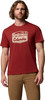 Mann in rotem T-Shirt mit Bergmotiv und Columbia-Aufschrift.