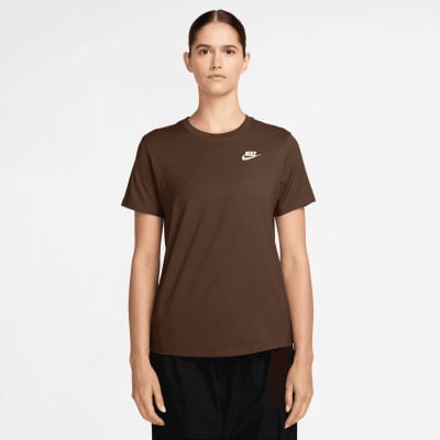 Nike Club Essentials T-Shirt