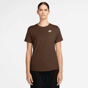 Nike Club Essentials T-Shirt