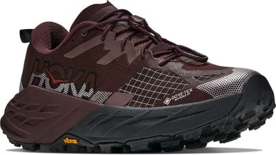 Herren-Wanderschuh von Hoka mit Gore-Tex-Membran in dunkelweinrot. Herren-Wanderschuh von Hoka mit Gore-Tex-Membran in dunkelweinrot.