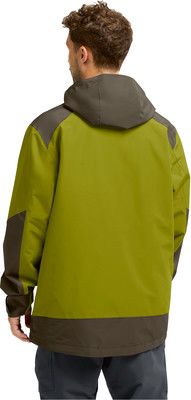 Mann von hinten in einer grünen Jacke mit Kapuze und dunklen Details. Mann von hinten in einer grünen Jacke mit Kapuze und dunklen Details.