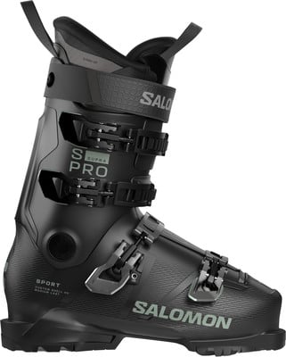 Ein schwarzer Salomon Supra Pro Skischuh mit verstellbaren Schnallen und Markenlogo. Ein schwarzer Salomon Supra Pro Skischuh mit verstellbaren Schnallen und Markenlogo.