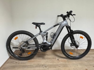 Cube Stereo Hybrid 120 Race