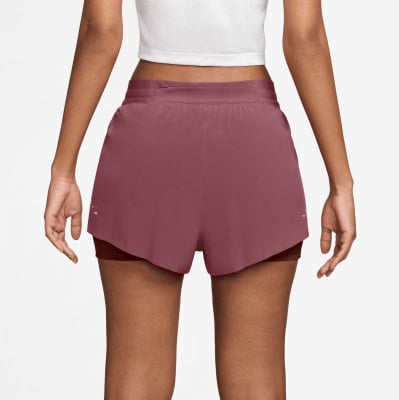 Damen-Laufshorts mit integrierten Innenshorts und Reißverschlusstasche.