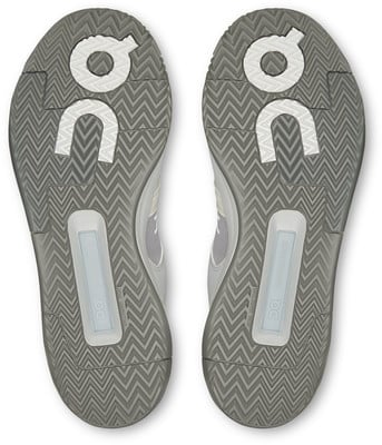 Unteransicht von grauen Schuhen mit ON-Logo und Fischgrätmuster. Unteransicht von grauen Schuhen mit ON-Logo und Fischgrätmuster.