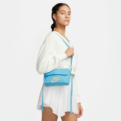 Nike Crossbody Sportswear Revel taška