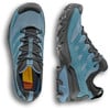Draufsicht und Seitenansicht von blauen Wanderschuhen mit schwarzen Schnürsenkeln.
