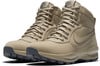 Herren-Knöchelschuhe von Nike in Beige mit dunkler Sohle.