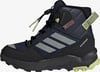Pohodlná dětská kotníková obuv Adidas s membránou Gore-Tex.