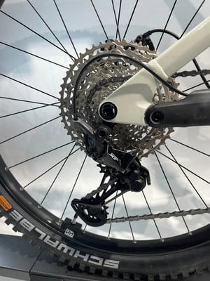 Detail des Schaltwerks und der Kassette eines Mountainbikes. Detail des Schaltwerks und der Kassette eines Mountainbikes.
