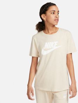 Nike Sportswear Essentials női póló
