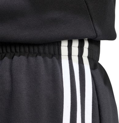 Schwarze Adidas Sporthose mit weißen Streifen und elastischem Bund.