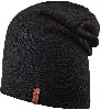 Schwarze Strickmütze mit einem Lederetikett mit dem Areco-Logo.
