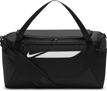 Černá sportovní taška Nike s logem na přední straně.