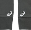 Schwarze Ärmel mit Asics-Logo, Unterteil aus wärmerem Stoff.