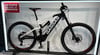 Ein vollgefedertes GASGAS E-Mountainbike mit weißem Rahmen und schwarzen Akzenten.