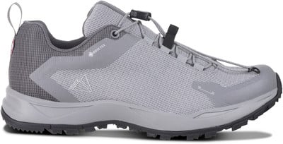 Grauer Niedrigwanderschuh mit Schnellverschluss und GORE-TEX-Membran. Grauer Niedrigwanderschuh mit Schnellverschluss und GORE-TEX-Membran.