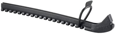 Schwarzer Skihalter aus Kunststoff mit Schlaufe und Clip. Schwarzer Skihalter aus Kunststoff mit Schlaufe und Clip.