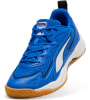 Blaue Puma Sportschuhe mit weißem Streifen und Gummisohle.