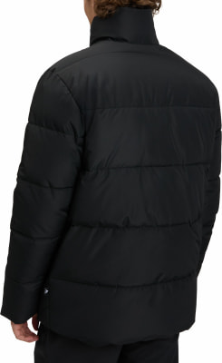 Rückansicht einer schwarzen Daunenjacke mit hohem Kragen. Rückansicht einer schwarzen Daunenjacke mit hohem Kragen.