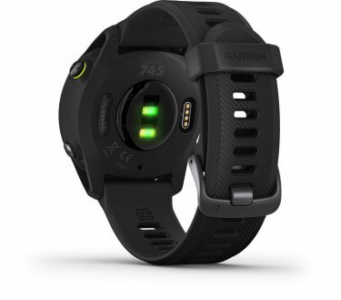 Forerunner 745 GPS-es futó okosóra