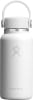 Weiße Hydro Flask Flasche mit Logo und Griff.