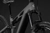 Detail eines Mountainbike-E-Bikes mit Dämpfer und Vordergabel.