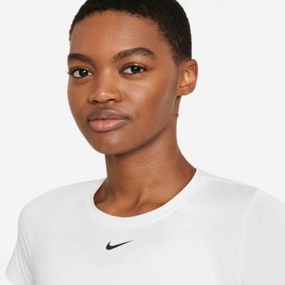 Nike Dri-FIT One Slim női póló