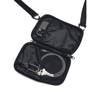 Under Armour UA Loudon Crossbody SM táska (1 Literes)
