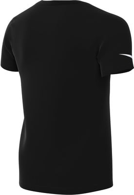 Schwarzes T-Shirt mit kurzen Ärmeln und weißem Logo auf dem Ärmel. Schwarzes T-Shirt mit kurzen Ärmeln und weißem Logo auf dem Ärmel.