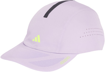 Lila Adidas Laufkappe mit Logo und Perforation.