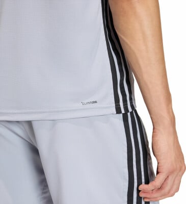 adidas Workout Essentials Base 3-Streifen T-Shirt