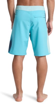 Quiksilver Surfsilk Holmes Badeshort Quiksilver Surfsilk Holmes Badeshort