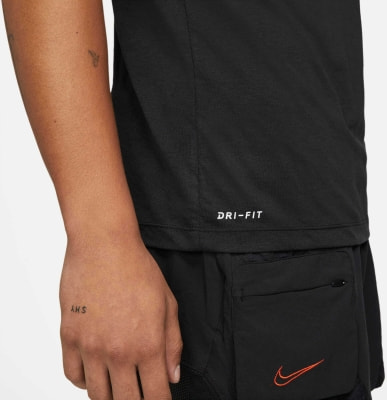 Nike Dri-FIT Swoosh Training T-Shirt