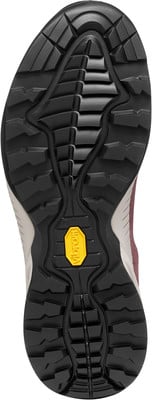 Ansicht der Schuhsohle mit ausgeprägtem Profil und Vibram-Logo. Ansicht der Schuhsohle mit ausgeprägtem Profil und Vibram-Logo.