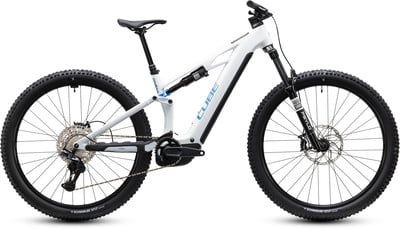Ein weißes Cube E-Mountainbike mit blauen Akzenten und schwarzen Rädern.