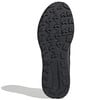 Fekete Adidas cipőtalp, markáns mintázattal a jó tapadás érdekében.