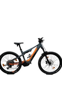 Graues E-Mountainbike mit orangefarbenen Akzenten und Federung.