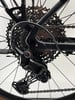Shimano CUES Schaltwerk an einem Mountainbike.