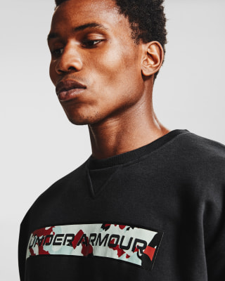 Under Armour Rival Fleece Camo Oberteil mit Rundhalsausschnitt und Schriftzug
