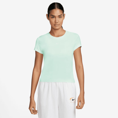Nike Chill Knit T-Shirt Nike Chill Knit T-Shirt