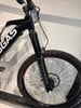 Schwarzes GASGAS E-Mountainbike mit RockShox-Federung und Continental-Reifen.