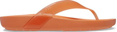 Orange Crocs Flip-Flops mit durchscheinendem Riemen und geformter Einlegesohle. Orange Crocs Flip-Flops mit durchscheinendem Riemen und geformter Einlegesohle.