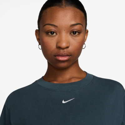 Nike Sportswear Essential női póló