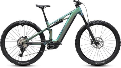 Grünes Cube Mountain E-Bike mit Fullsuspension und RockShox Dämpfer.