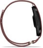 Garmin Smartwatch mit braunem Stoffarmband, Seitenansicht.